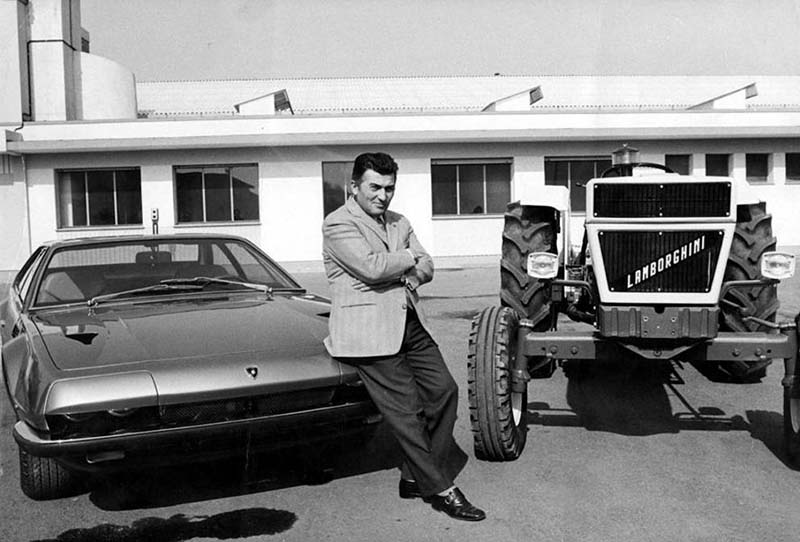 Ferrucio Lamborghini leaning on a Lamborghini Jarama