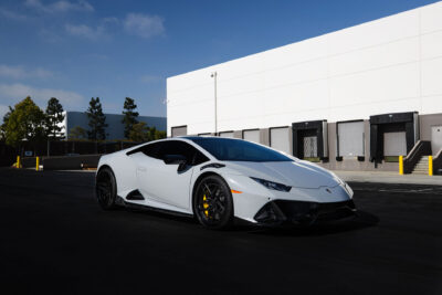 Comparing Huracán Vs Aventador. What's Different? Faster?