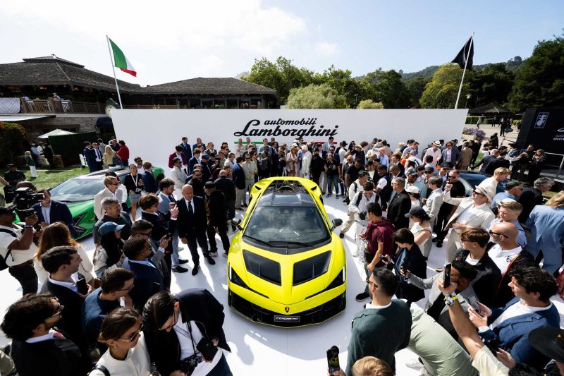 Photo of yellow Lamborghini Femoneno from above.