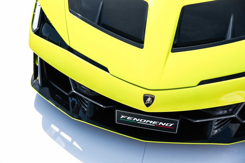 Photo of yellow Lamborghini Femoneno front end from above.